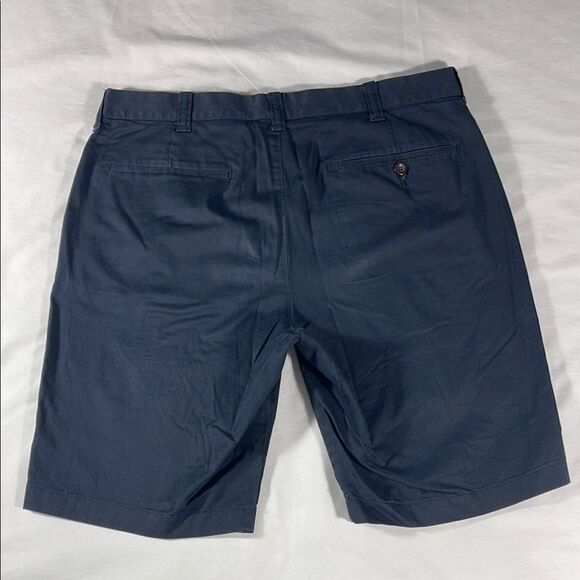 J. Crew mens navy blue Stretch basic flat front 10" chino shorts - size 33 - Picture 3 of 13